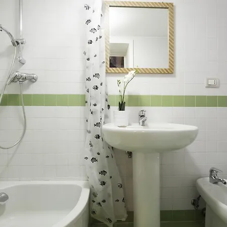 Arsenal House Apartment